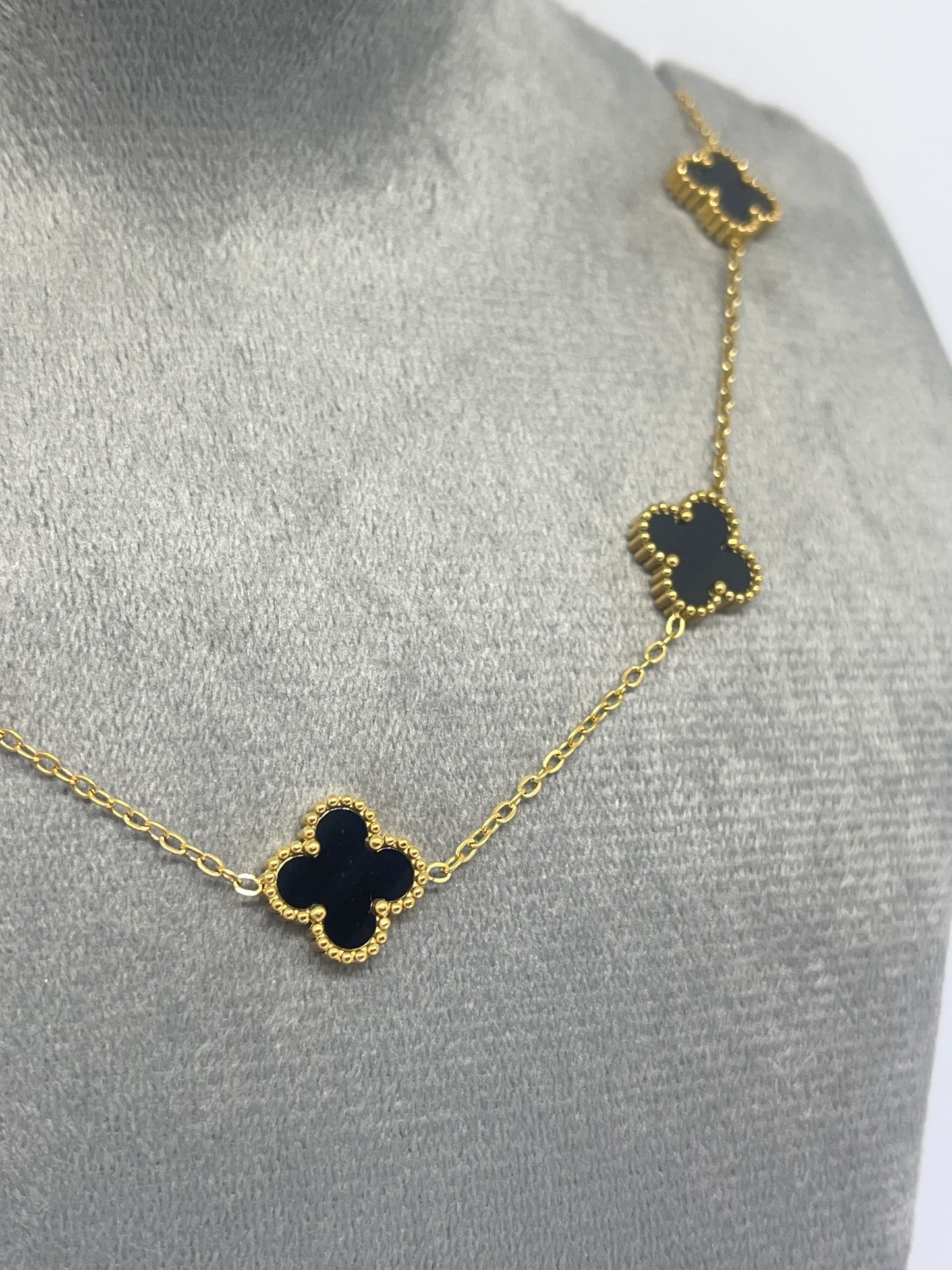 5 Clover Necklace - Black