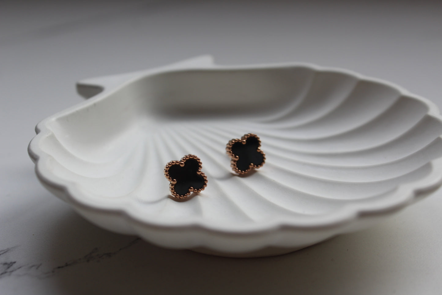 Clover Cascade - Black - Set of 4