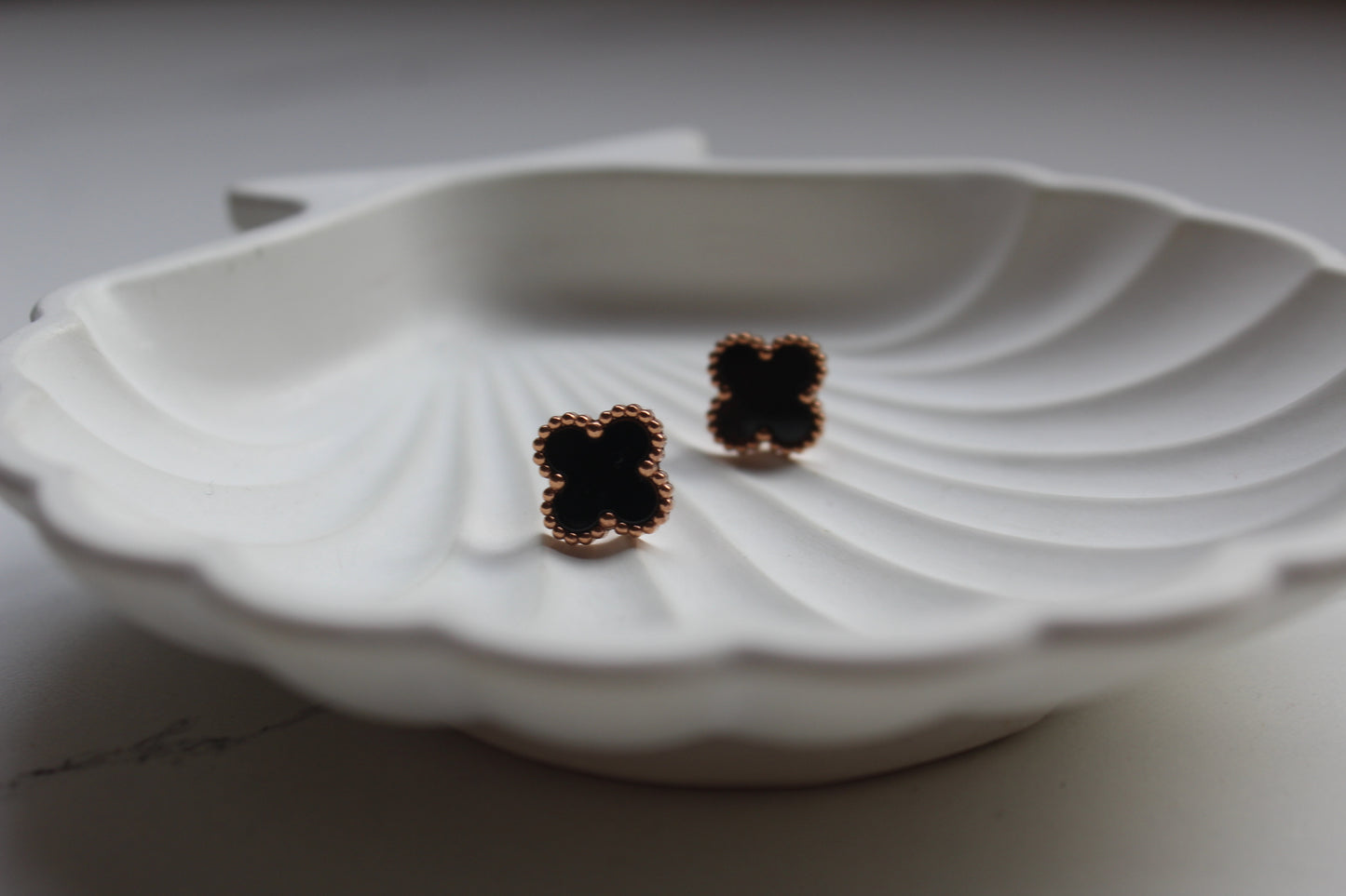 Clover Earrings - Black