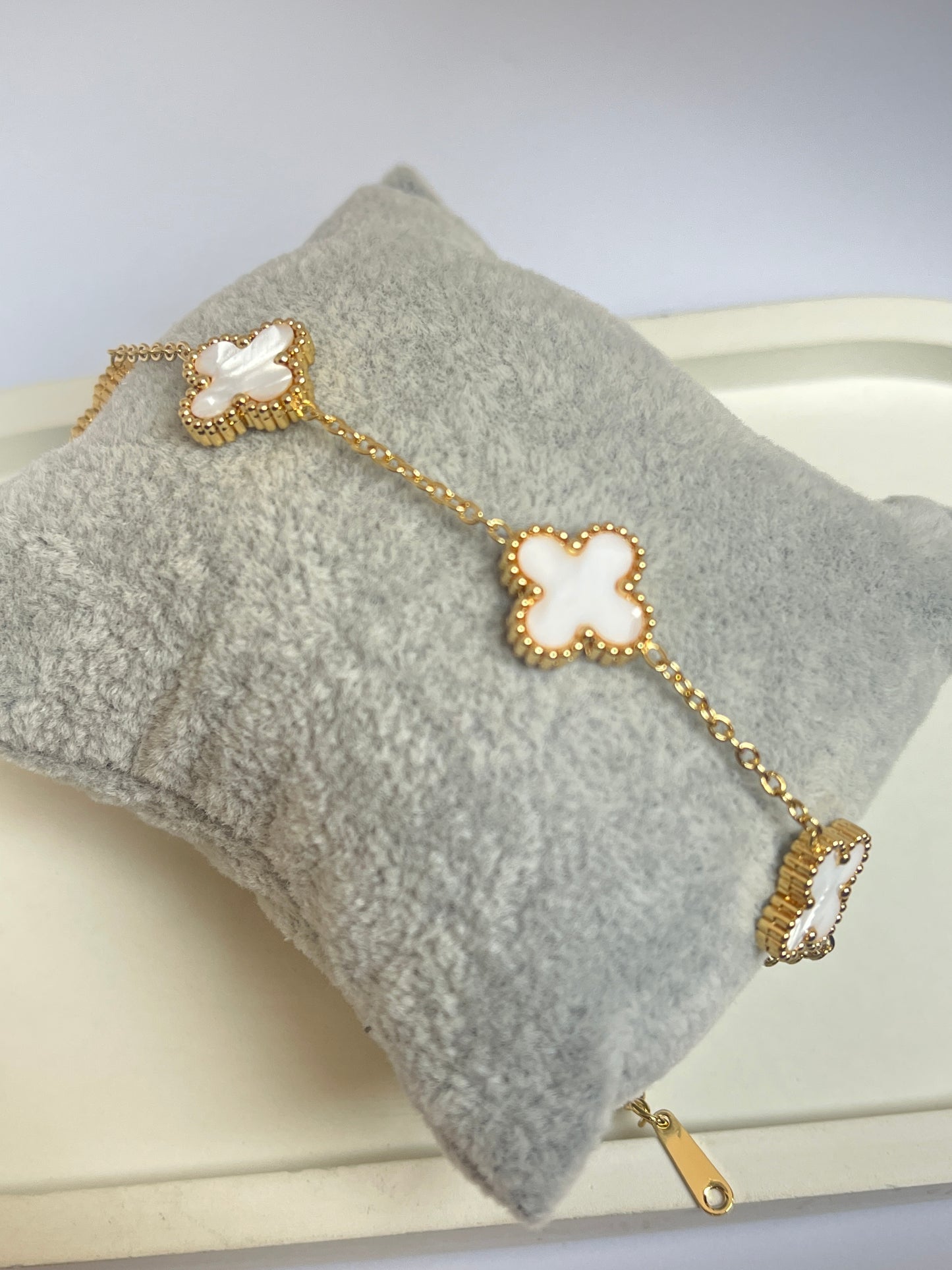 Clover Bracelet - White