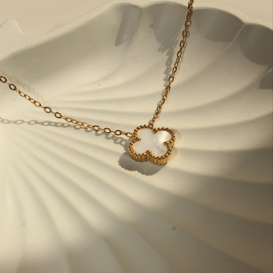 4 Leaf Clover Neckpiece - White